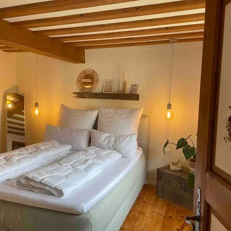 Le Petit Chateau No10 Holiday home Bensheim