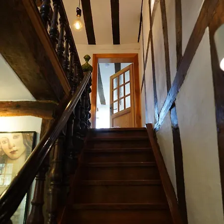 בית נופש Le Petit Chateau No10 *