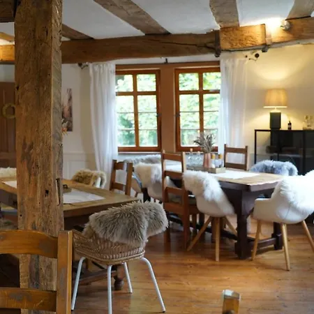 Le Petit Chateau No10 *
