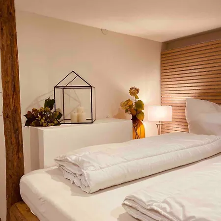 Le Petit Chateau No10