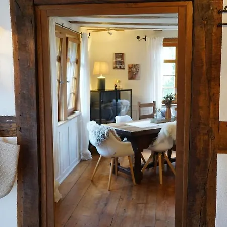 Le Petit Chateau No10 Holiday home Bensheim