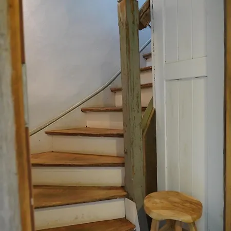 Le Petit Chateau No10