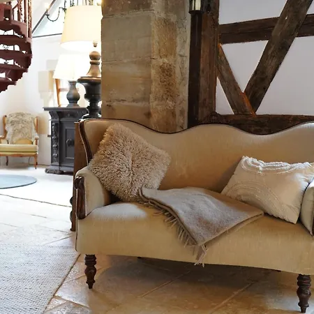 Le Petit Chateau No10 *
